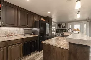 2162 Blackburn Rd, Diana, TX 75640 - Photo 8