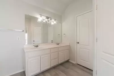 912 Hidden Oaks Drive, Burleson, TX 76028 - Photo 12