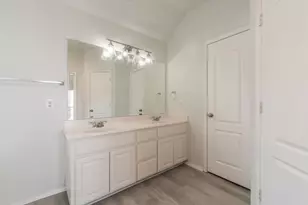 912 Hidden Oaks Dr, Burleson, TX 76028 - Photo 12
