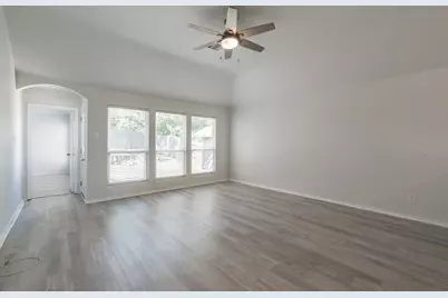 912 Hidden Oaks Drive, Burleson, TX 76028 - Photo 6