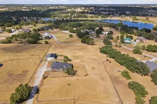 2978 Harwell Lake Rd, Weatherford, TX 76088 - Photo 2
