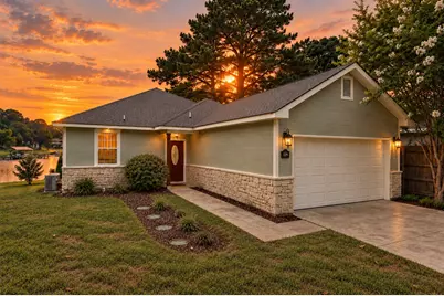 182 Oak Hills Drive, Mabank, TX 75156 - Photo 1