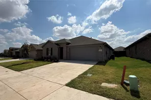 1033 Foxburg Dr, Fort Worth, TX 76179 - Photo 2