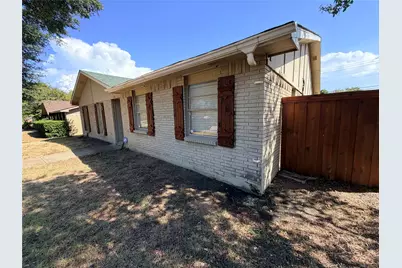 7116 Chinaberry Road, Dallas, TX 75249 - Photo 2