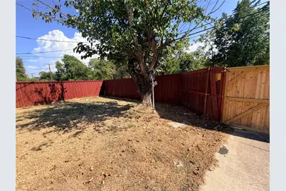 7116 Chinaberry Road, Dallas, TX 75249 - Photo 8