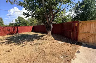 7116 Chinaberry Rd, Dallas, TX 75249 - Photo 8