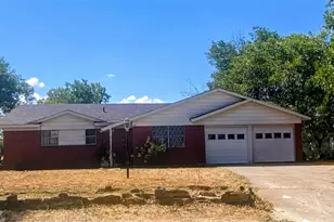 445 Hoffman Dr, Dublin, TX 76446 - Photo 1