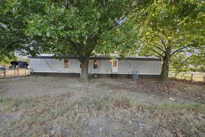 1206 Toby Street, Alvarado, TX 76009 - Photo 2