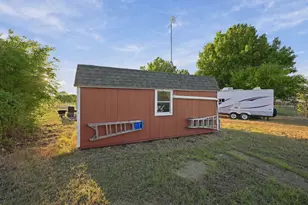 1206 Toby St, Alvarado, TX 76009 - Photo 12