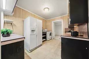 129 Victory Dr, Beverly Hills, TX 76711 - Photo 8