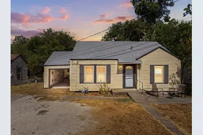129 Victory Drive, Beverly Hills, TX 76711 - Photo 1