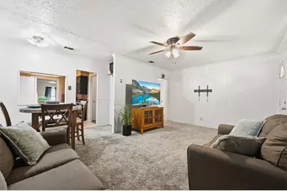 129 Victory Drive, Beverly Hills, TX 76711 - Photo 6