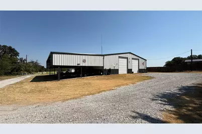 925 Jennings Lane, Azle, TX 76020 - Photo 1