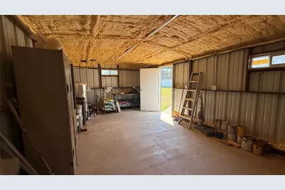 925 Jennings Lane, Azle, TX 76020 - Photo 6