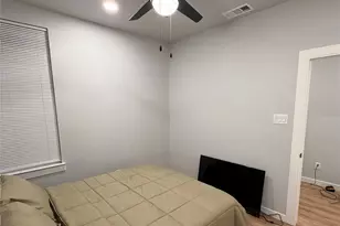 1654 Hudspeth Ave, Dallas, TX 75216 - Photo 14