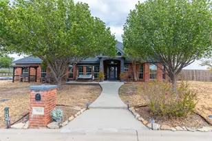 2010 Westminster Dr, Abilene, TX 79602 - Photo 2