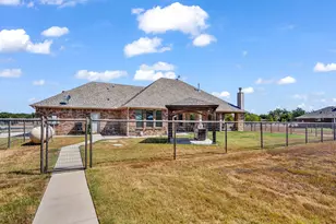 3601 Farm Land Ct, Granbury, TX 76048 - Photo 32