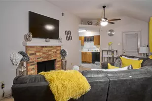 8678 Holly St, Frisco, TX 75034 - Photo 6