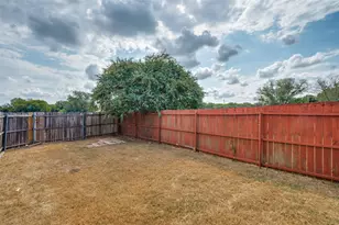 518 Monarch Dr, Lancaster, TX 75146 - Photo 22