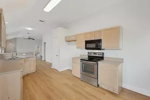 518 Monarch Dr, Lancaster, TX 75146 - Photo 14