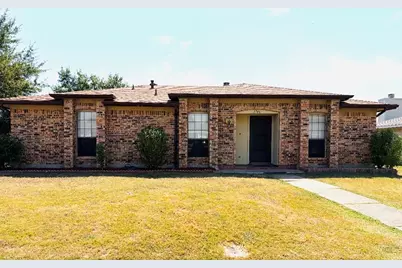 1746 Clarendon Drive, Lewisville, TX 75067 - Photo 1