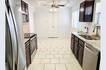 1746 Clarendon Drive, Lewisville, TX 75067 - Photo 6