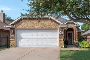 9032 Racquet Club Dr, Fort Worth, TX 76120 - Photo 2