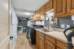 2910 Lakeshore Ct, Arlington, TX 76013 - Photo 32