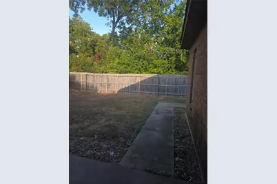 108 Tara Circle, Lancaster, TX 75146 - Photo 12