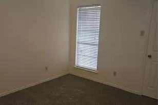 108 Tara Cir, Lancaster, TX 75146 - Photo 6