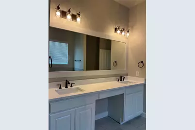 812 Ridge Point Drive, Grand Prairie, TX 75052 - Photo 6