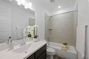 1047 Manacor Ln, Dallas, TX 75212 - Photo 8