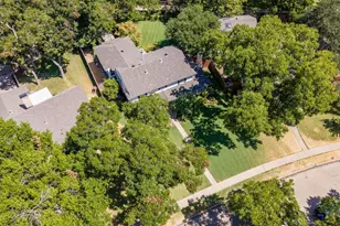 9908 Robin Hill Ln, Dallas, TX 75238 - Photo 8