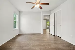 1634 E Missouri Ave, Dallas, TX 75216 - Photo 18