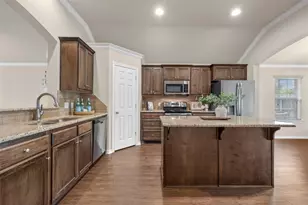 905 Heston Cir, Robinson, TX 76706 - Photo 8