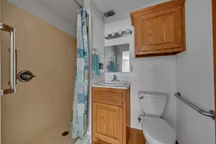305 Walker St, Glen Rose, TX 76043 - Photo 10