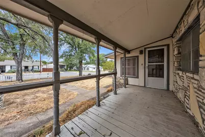 305 Walker Street, Glen Rose, TX 76043 - Photo 4