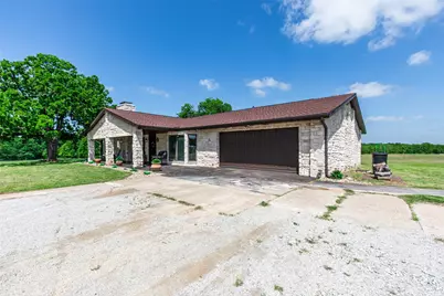 2043 Huddleston Road, Sunset, TX 76270 - Photo 22