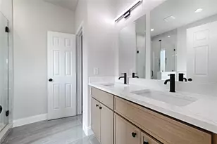 210 Mineral Wells St, Terrell, TX 75160 - Photo 14