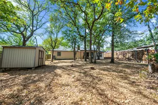 608 Ridgewood Cir, Hurst, TX 76054 - Photo 32