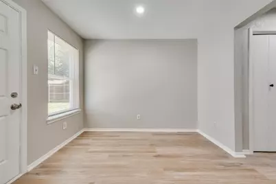105 Wildwood Court, Grapevine, TX 76051 - Photo 12