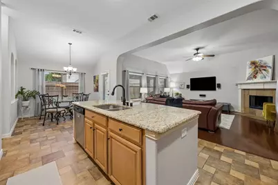 2723 Ponce De Leon, Grand Prairie, TX 75054 - Photo 10