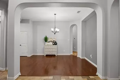 2723 Ponce De Leon, Grand Prairie, TX 75054 - Photo 6