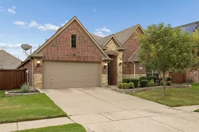 2723 Ponce De Leon, Grand Prairie, TX 75054 - Photo 1