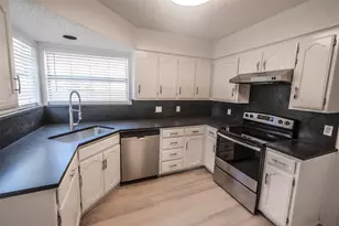 5439 Pershing Ave, Fort Worth, TX 76107 - Photo 18