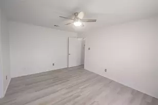 5439 Pershing Ave, Fort Worth, TX 76107 - Photo 16