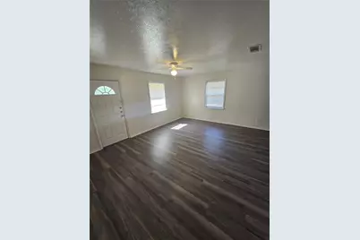 810 Lexington Drive, Lancaster, TX 75134 - Photo 6