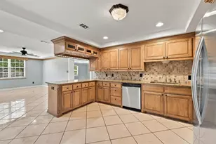 424 W Sears St, Denison, TX 75020 - Photo 10