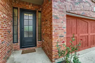 2206 Muskeg Ln, Euless, TX 76039 - Photo 2