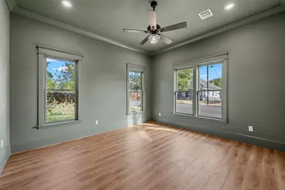 716 N 14th Street, Waco, TX 76707 - Photo 8